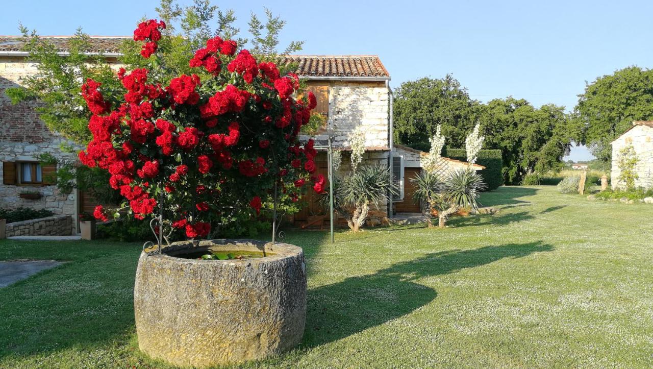 Moratto'S Apartments Umag Exterior foto
