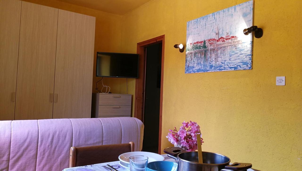 Moratto'S Apartments Umag Exterior foto
