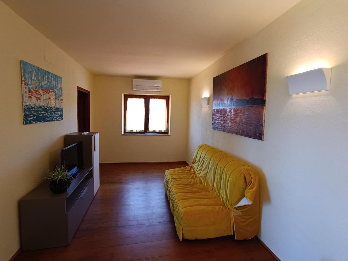Moratto'S Apartments Umag Exterior foto